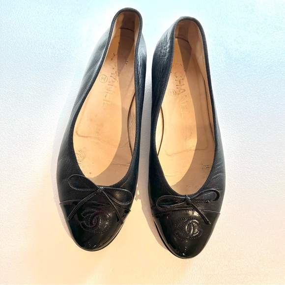 Chanel Ballet Flats w patent leather toe • size 37 - Picture 14 of 14